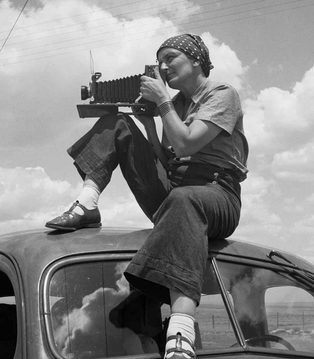 Dorothea Lange: Pioneering Photojournalist